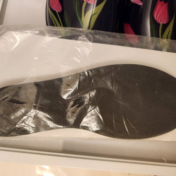 Sloggers Gardening/Waterproof Clog Shoes. NWT. Size 6, plus with extra inserts. - Picture 4 of 9